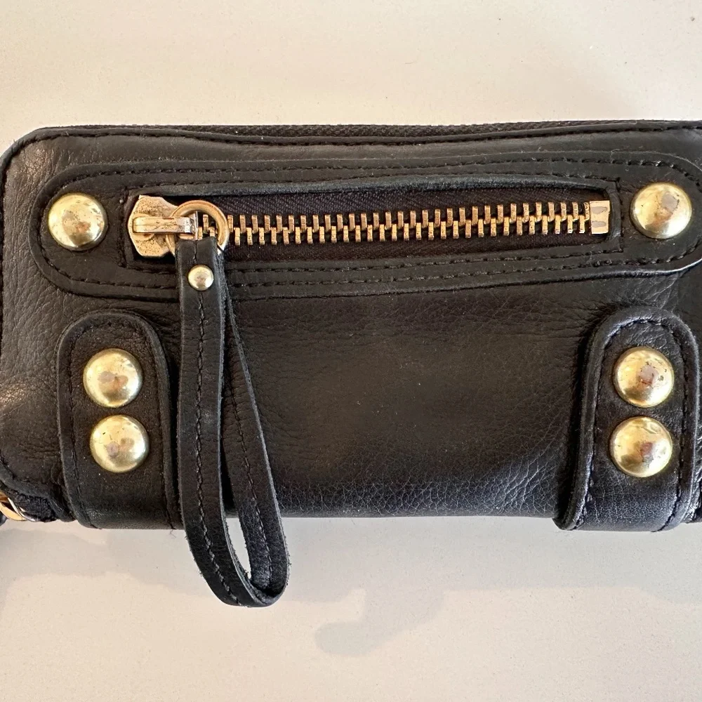 Linea Pelle Dylan Studded Zip Wallet Wristlet Black - Picture 2 of 8
